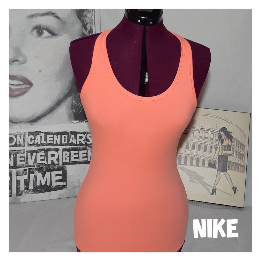 💛Nike Fitted Tanktop💛
